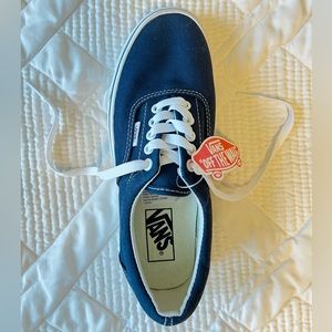 NWT Vans Era Core Classics in Navy Women’s 8.5